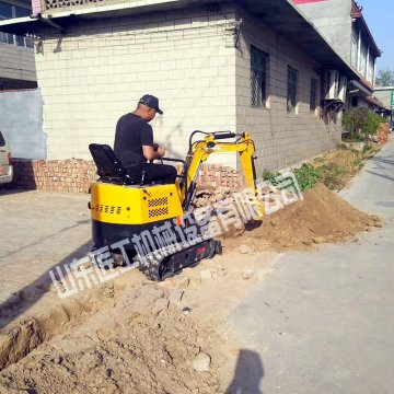 13型小型挖掘機(jī)